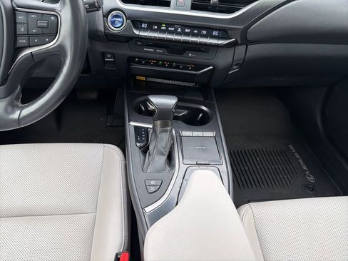 Used 2021 Lexus UX 250h w/ Premium Package image 17