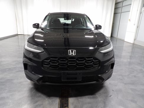 Used 2025 Honda HR-V LX image 3