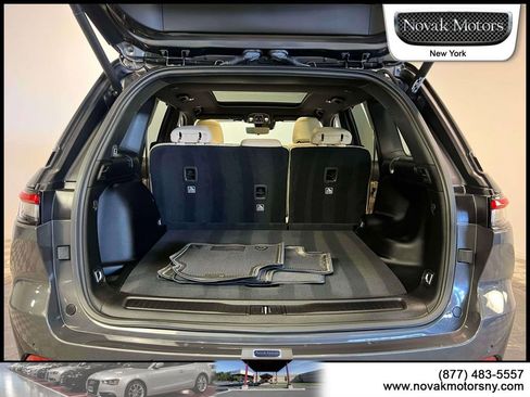 Used 2023 Jeep Grand Cherokee Limited w/ Luxury Tech Group II image 12