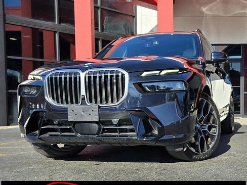 Used 2023 BMW X7 xDrive40i w/ M Sport Package image 1