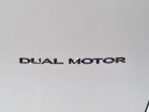 Used 2021 Tesla Model Y Long Range AWD/4WD image 10