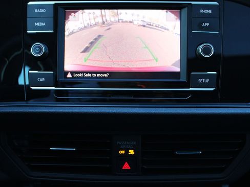 Used 2019 Volkswagen Jetta SE image 20