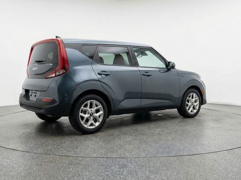 Used 2025 Kia Soul LX w/ LX Technology Package image 9