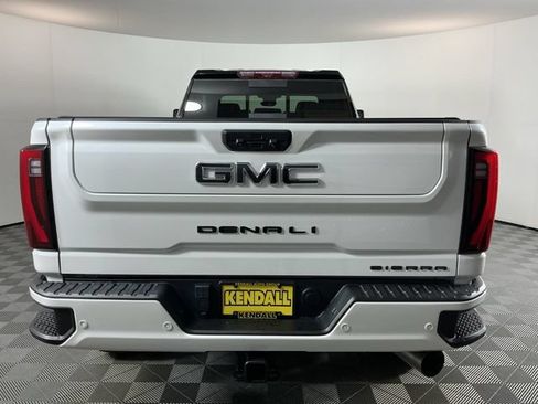 Used 2024 GMC Sierra 3500 Denali Ultimate AWD/4WD image 5