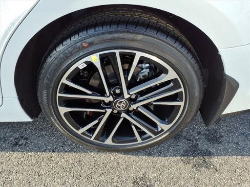 New 2025 Toyota Camry XLE image 8