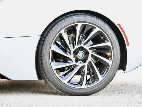 Used 2014 BMW i8 AWD/4WD image 12