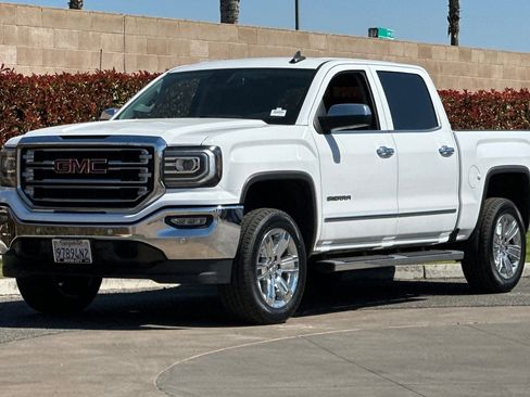Used 2018 GMC Sierra 1500 SLT w/ Enhanced Driver Alert Package image 8