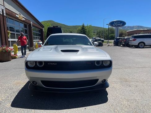 Used 2021 Dodge Challenger R/T Scat Pack RWD image 12