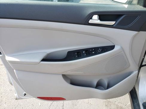 Used 2019 Hyundai Tucson SE AWD/4WD image 11