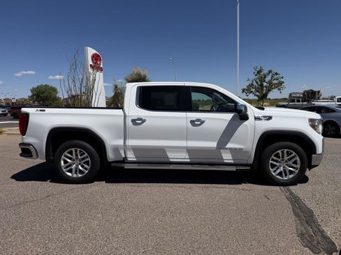 Used 2019 GMC Sierra 1500 SLT w/ SLT Premium Plus Package AWD/4WD image 9