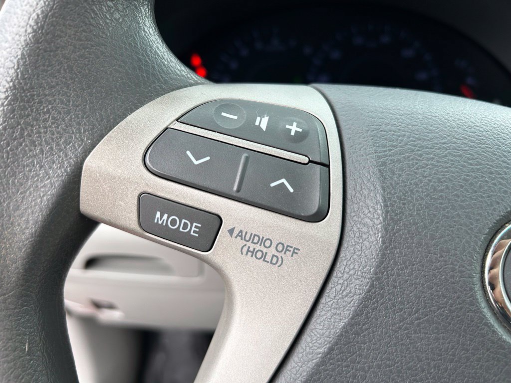 Used 2011 Toyota Camry LE FWD image 15