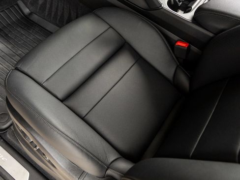 Certified 2026 Porsche Cayenne AWD/4WD image 23
