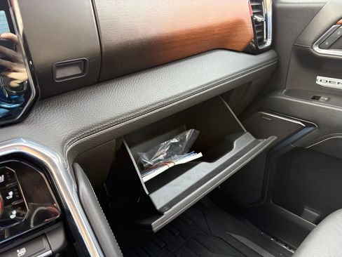 Used 2023 GMC Sierra 1500 Denali w/ Technology Package image 21