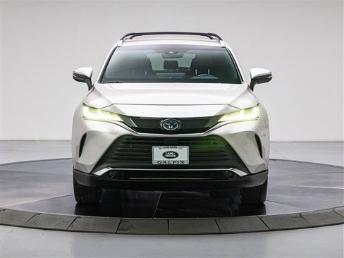 Used 2022 Toyota Venza XLE AWD/4WD image 8