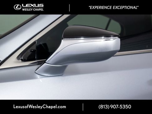 Used 2023 Lexus ES 350 w/ Premium Package FWD image 12