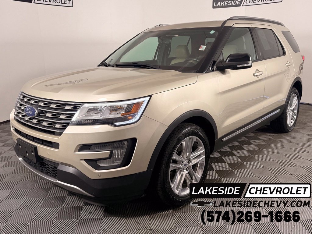 Used 2017 Ford Explorer XLT w/ Equipment Group 202A AWD/4WD image 1