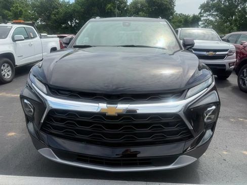 Used 2024 Chevrolet Blazer LT w/ Convenience Package FWD image 2