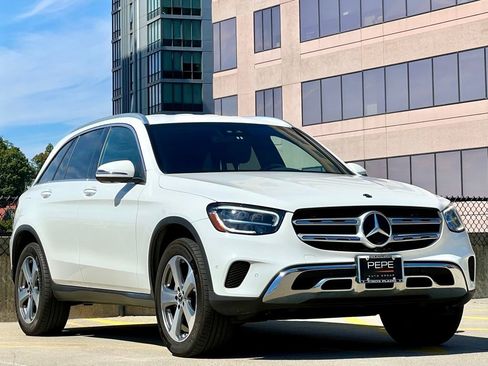 Certified 2022 Mercedes-Benz GLC 300 4MATIC image 1