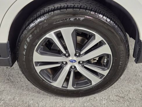 Used 2018 Subaru Outback 2.5i Limited AWD/4WD image 13