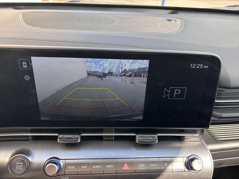 Used 2025 Hyundai Kona SEL image 17