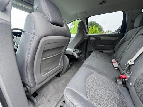 Used 2017 Chevrolet Traverse LS AWD/4WD image 10