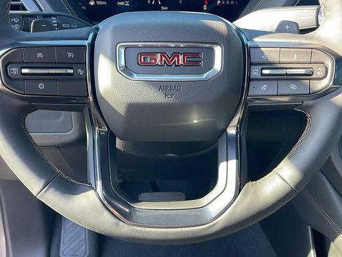 New 2026 GMC Yukon AT4 AWD/4WD image 21