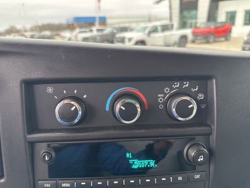 Used 2024 Chevrolet Express 3500 w/ Power Convenience Package RWD image 15