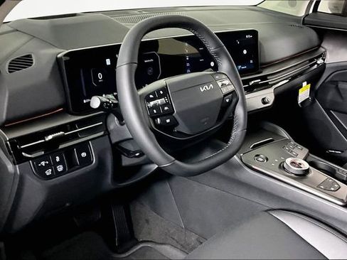 New 2026 Kia Sportage SX Prestige AWD/4WD image 8