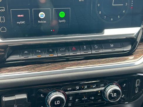 Used 2022 GMC Sierra 1500 Elevation w/ Elevation Premium Package image 33