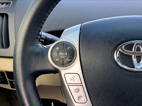 Used 2013 Toyota Prius Four image 22