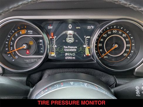 Used 2020 Jeep Wrangler Unlimited Sahara image 10