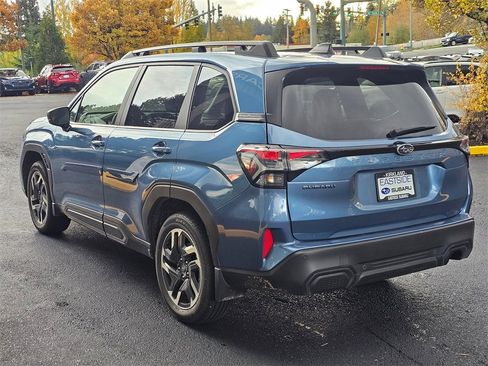 Used 2025 Subaru Forester Limited image 5