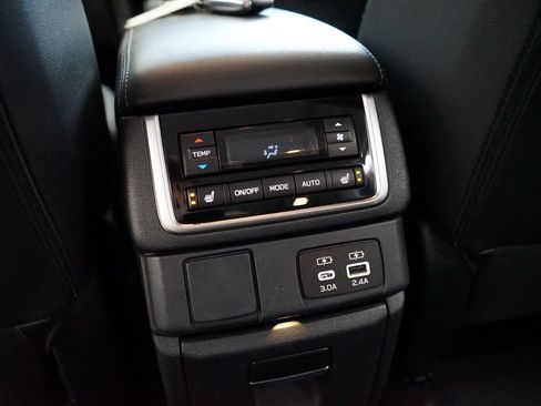 Used 2023 Subaru Ascent Limited AWD/4WD image 13