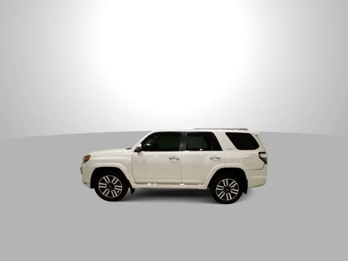 Used 2021 Toyota 4Runner Limited image 5