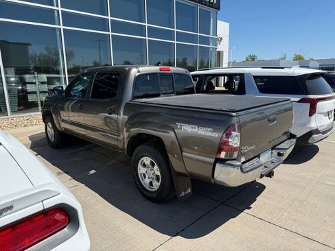 Used 2014 Toyota Tacoma 4x4 Double Cab w/ TRD Off-Road Package image 4