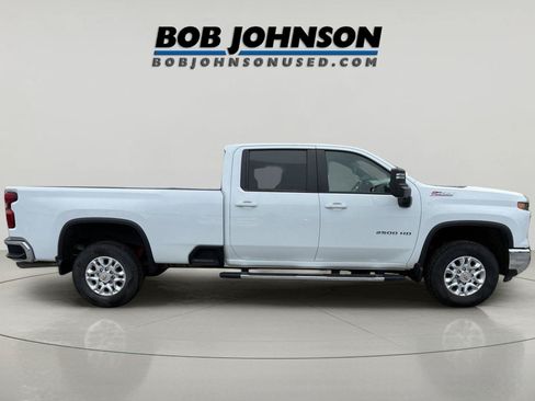 Used 2024 Chevrolet Silverado 2500 LT w/ True North Edition AWD/4WD image 2