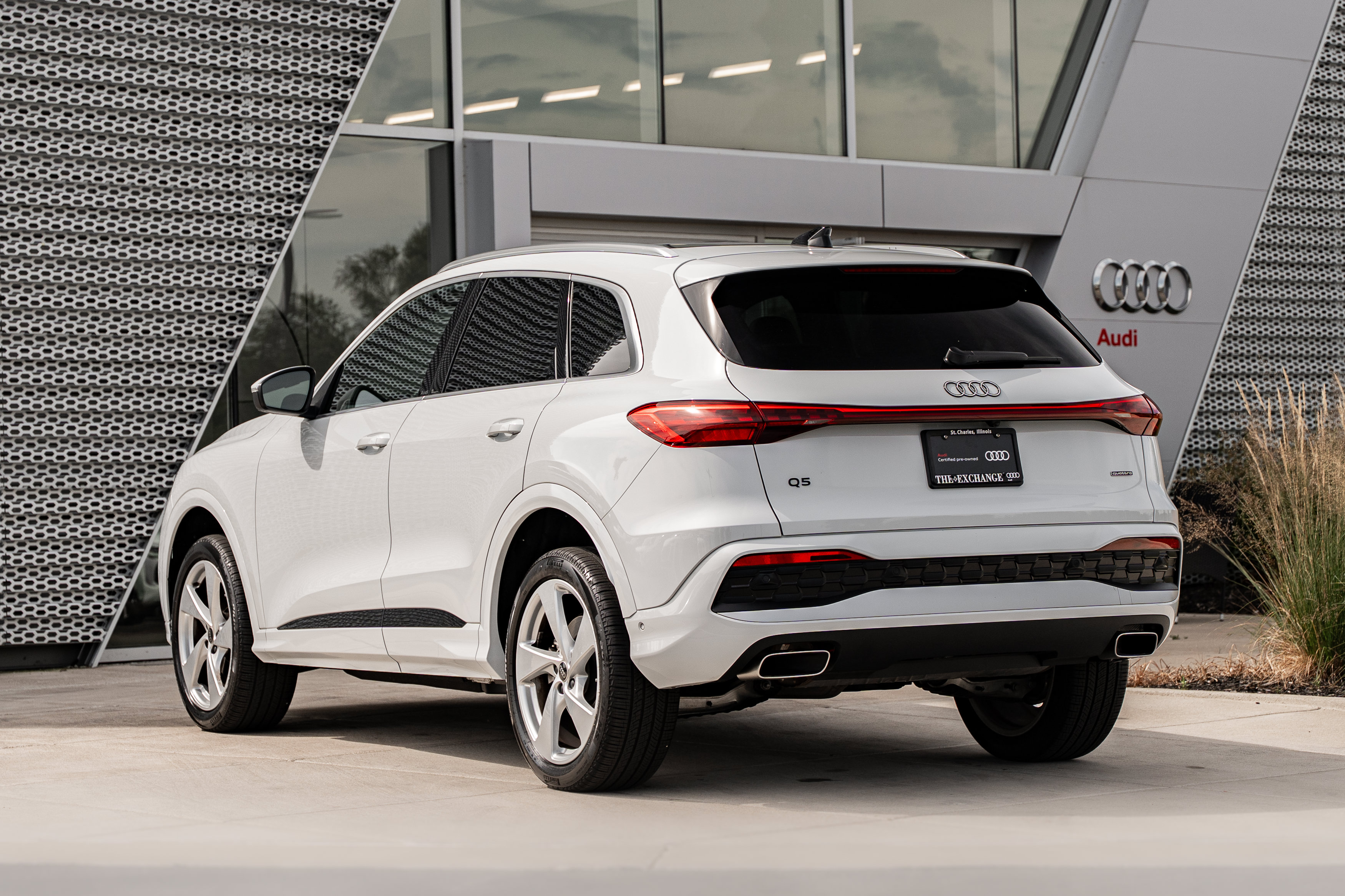 Certified 2025 Audi Q5 Premium w/ Premium Plus AWD/4WD image 5