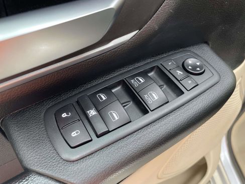 Used 2020 RAM 1500 Big Horn AWD/4WD image 6