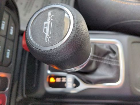 New 2025 Jeep Gladiator Willys image 19