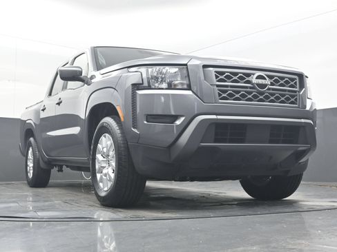 Used 2023 Nissan Frontier SV RWD image 18