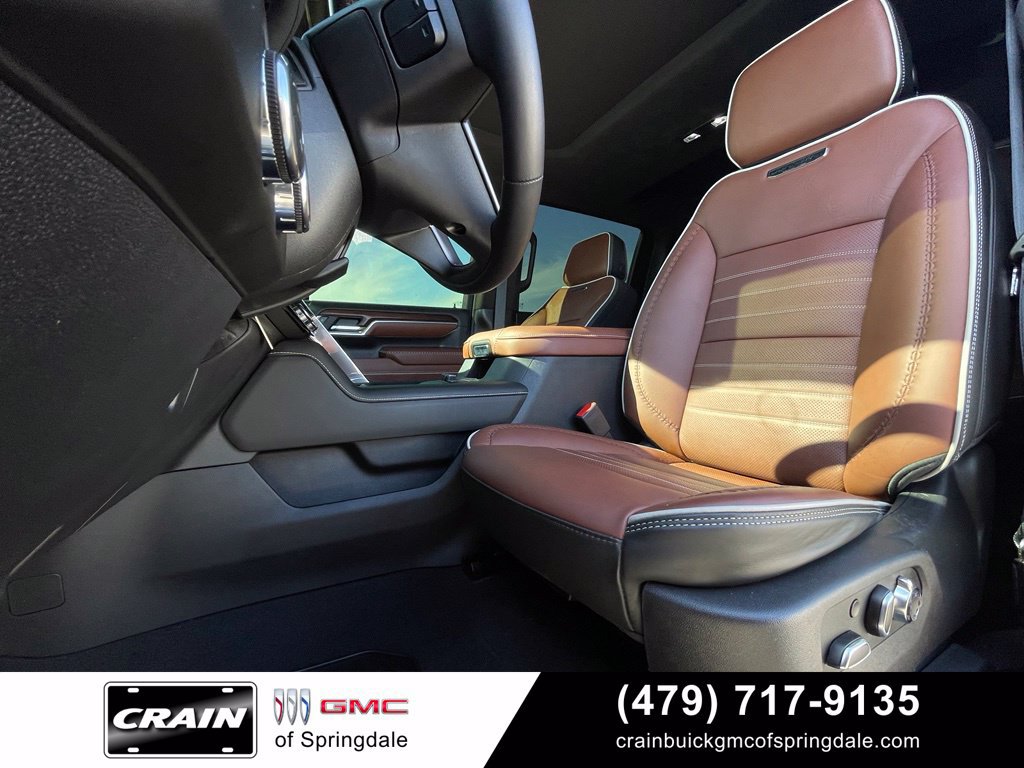 Used 2026 GMC Sierra 2500 Denali Ultimate w/ LPO, Black Badging Package AWD/4WD image 23