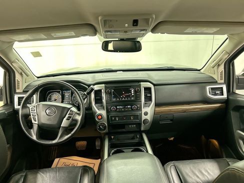 Certified 2019 Nissan Titan SL image 19