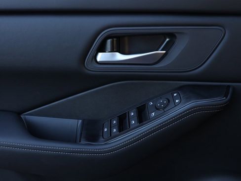 New 2026 Nissan Rogue SV image 24