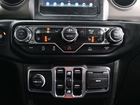 Used 2022 Jeep Wrangler Unlimited Sport S image 18