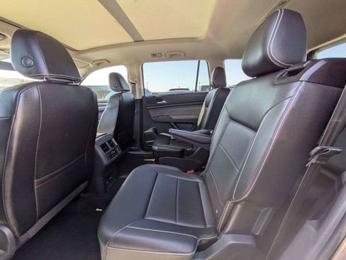 Used 2023 Volkswagen Atlas SEL AWD/4WD image 12