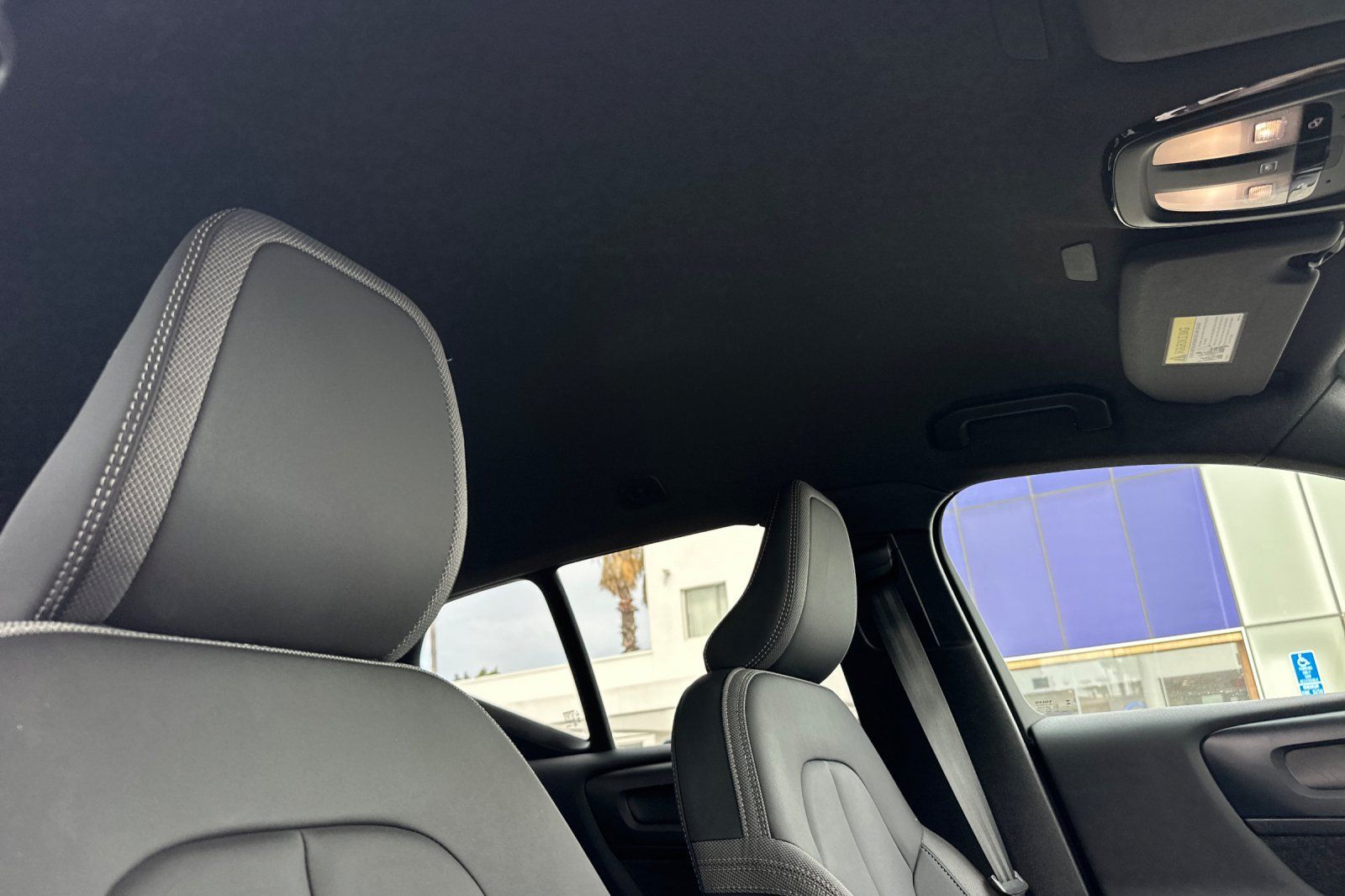 Certified 2024 Volvo XC40 Recharge Core w/ Protection Package Premier AWD/4WD image 18