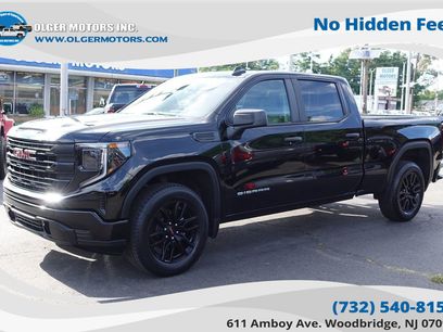 Used 2024 GMC Sierra 1500 Pro w/ Graphite Edition