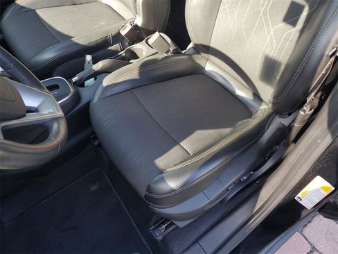 Used 2020 Chevrolet Trax LT w/ Driver Confidence Package image 18