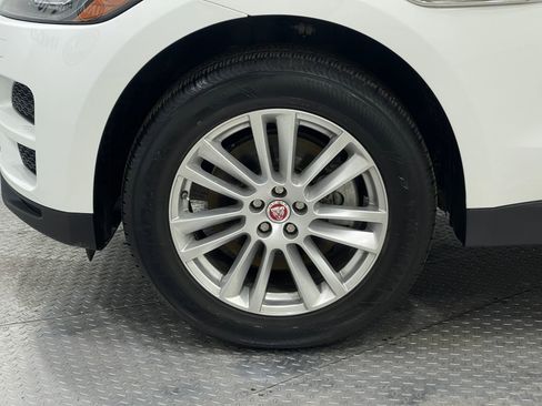 Used 2017 Jaguar F-PACE Prestige image 36