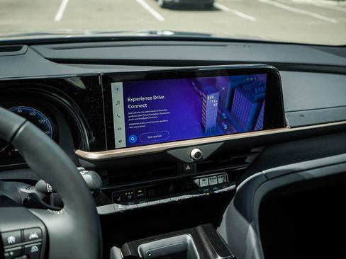 New 2026 Toyota Crown Platinum AWD/4WD image 22